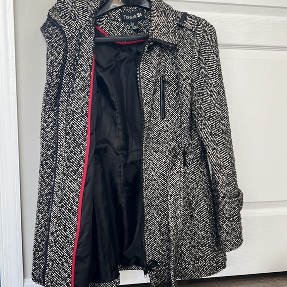 Forever 21 Winter Jacket - Picture 5 of 10